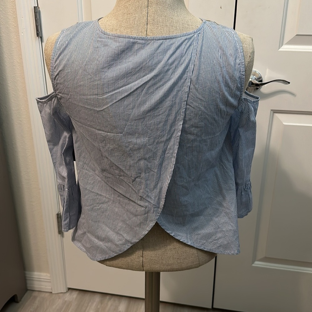 WORLD TOGETHER EMBROIDERED COLD SHOULDER TOP SZ S EVERYDAY SPRING SUMMER - Picture 8 of 9